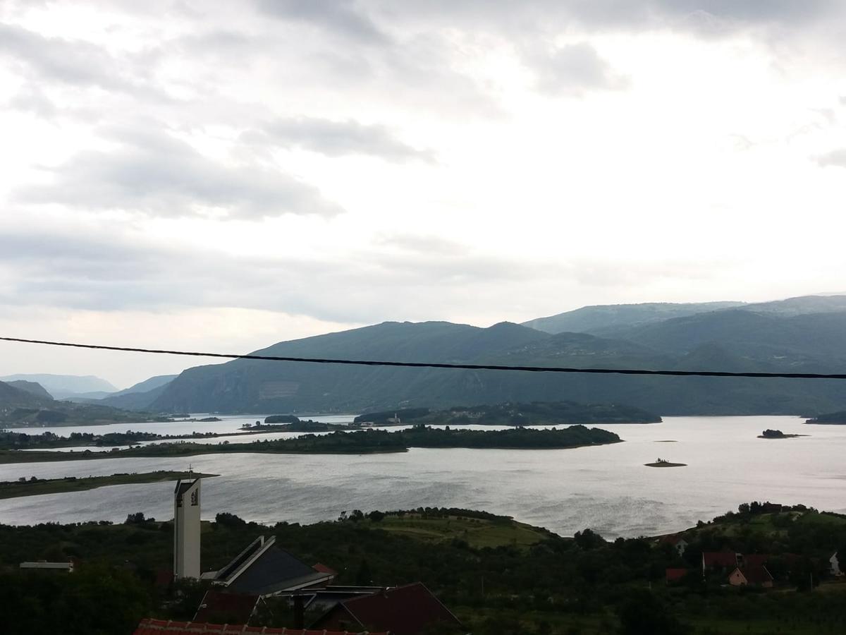 ProzorKuca Za Odmor Sarcevic公寓 外观 照片